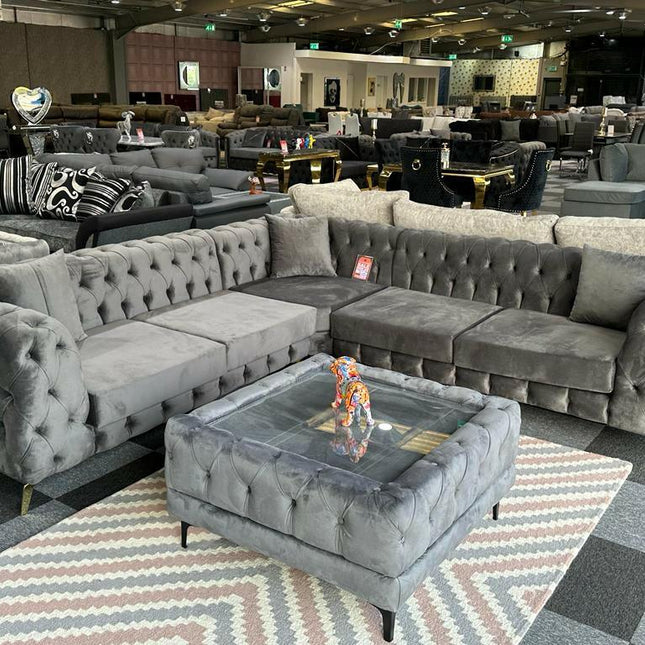 Cleveland Chesterfield Corner 